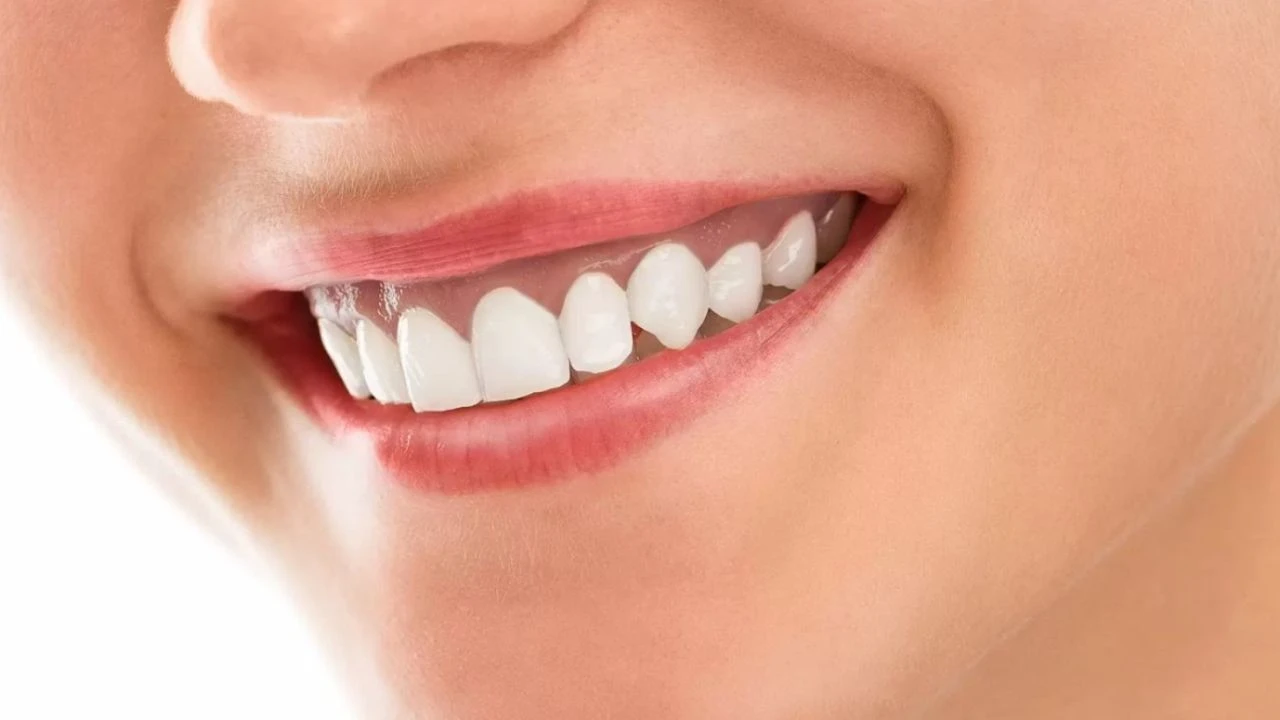 Zirkonyum Kron Nedir?